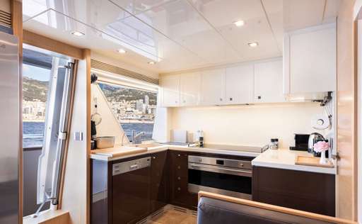 Ferretti custom line Ferretti custom line Navetta 26 crescendo