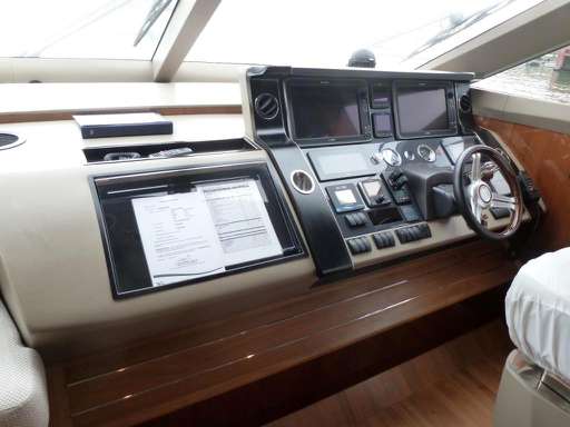 PRINCESS YACHTS PRINCESS YACHTS PRINCESS 82