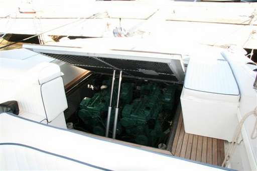 Tornado Tornado 38' flush deck