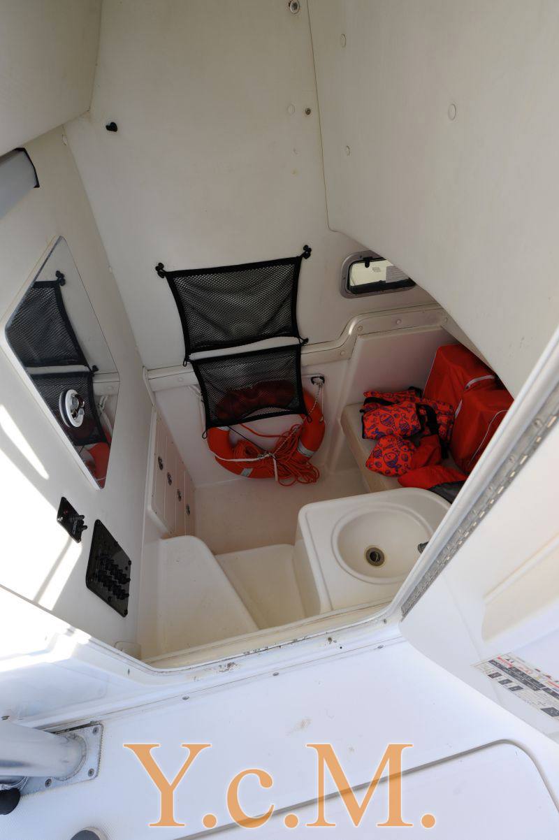 Century 3200 center console
