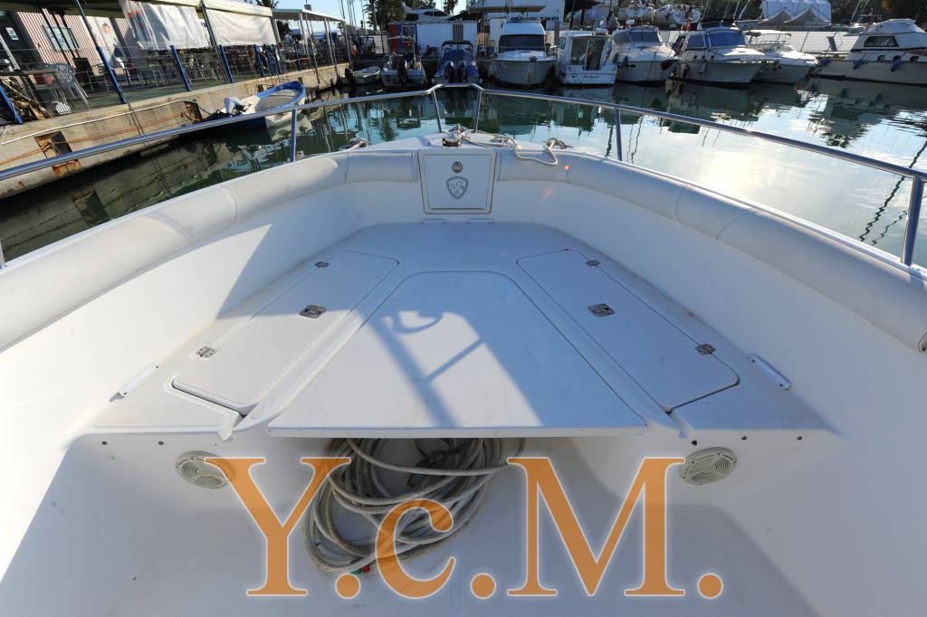 Century 3200 center console