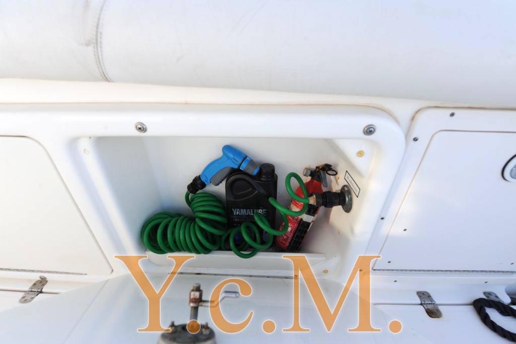 Century 3200 center console
