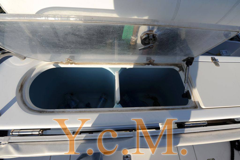Century 3200 center console