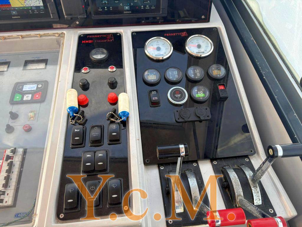 Ferretti 39 fly Flybridge usato