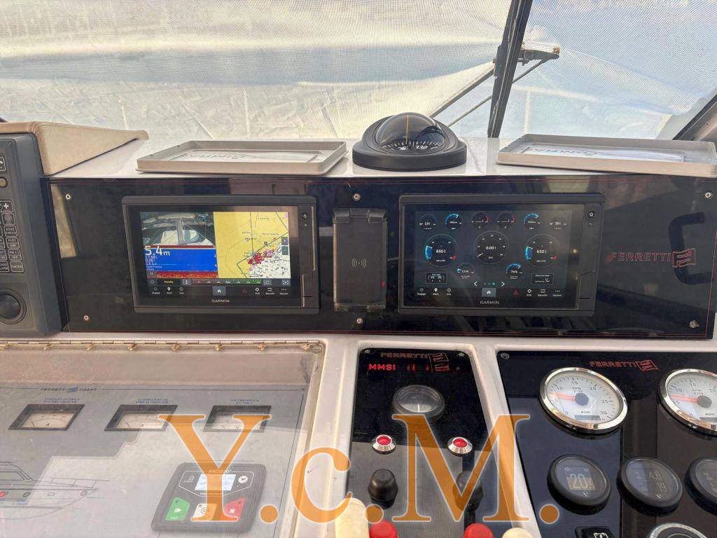 Ferretti 39 fly barca a motore