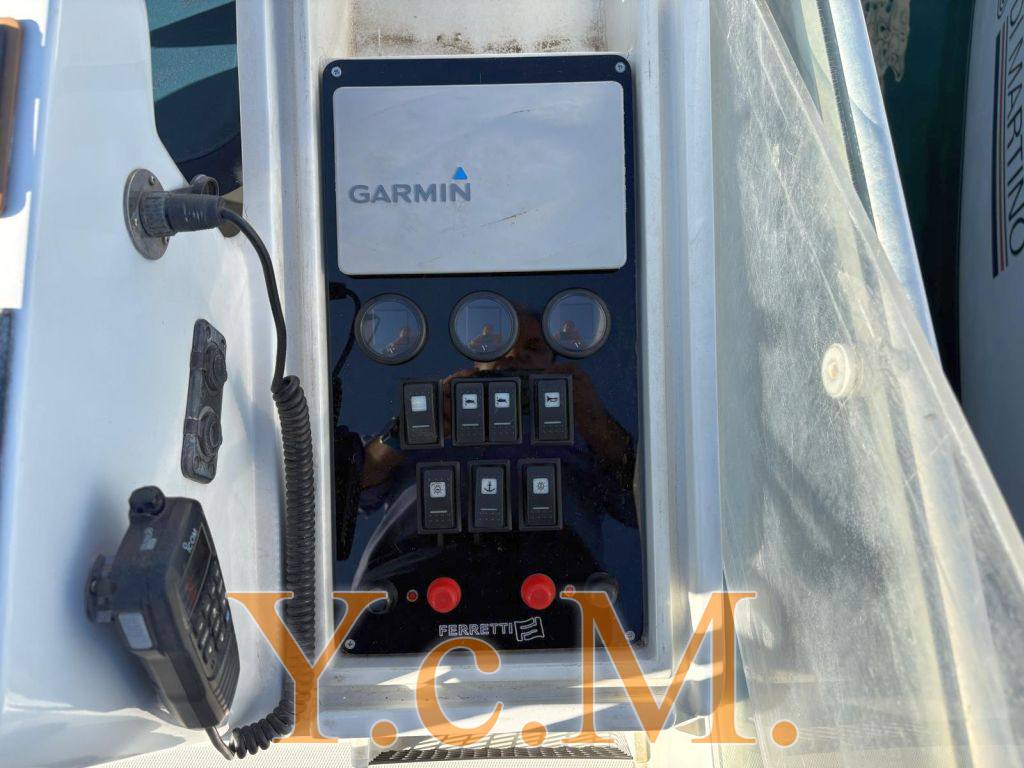 Ferretti 39 fly Flybridge usato