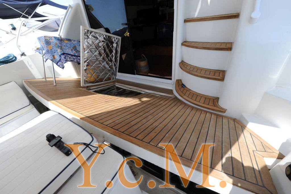 Raffaelli Levante 43 fly motor boat