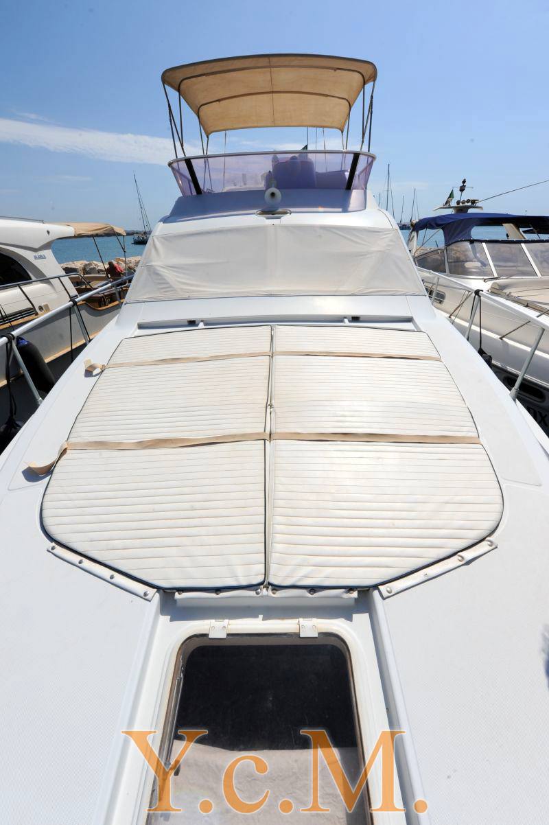Raffaelli Levante 43 fly motor boat