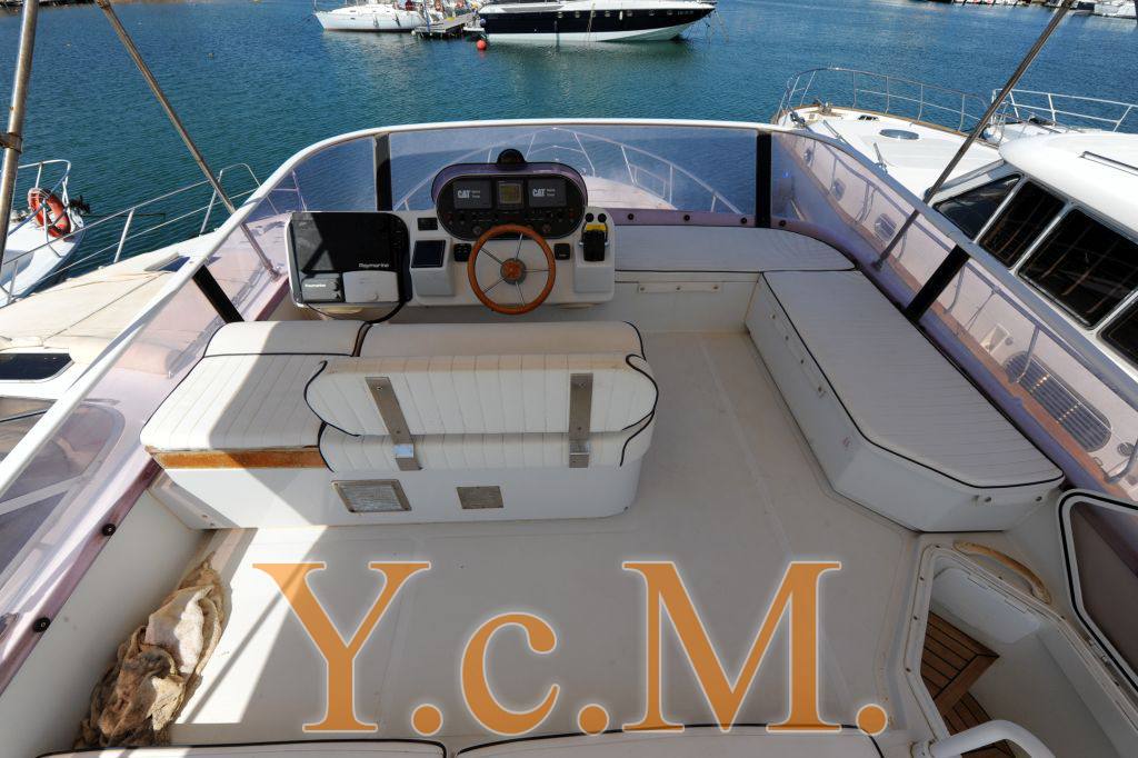 Raffaelli Levante 43 fly motor boat