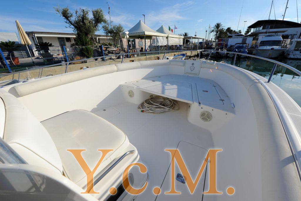 Century 3200 center console صور