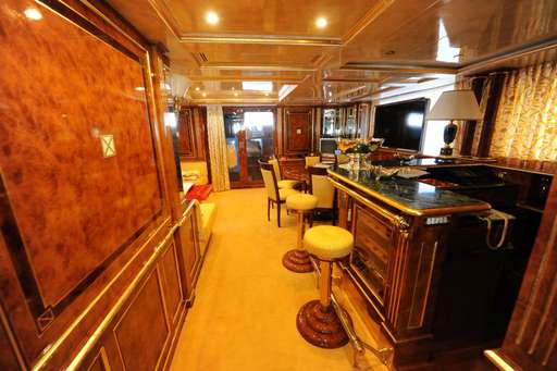 Benetti Benetti 151 tri deck