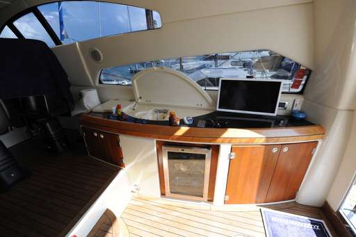 Sunseeker Sunseeker Predator 75