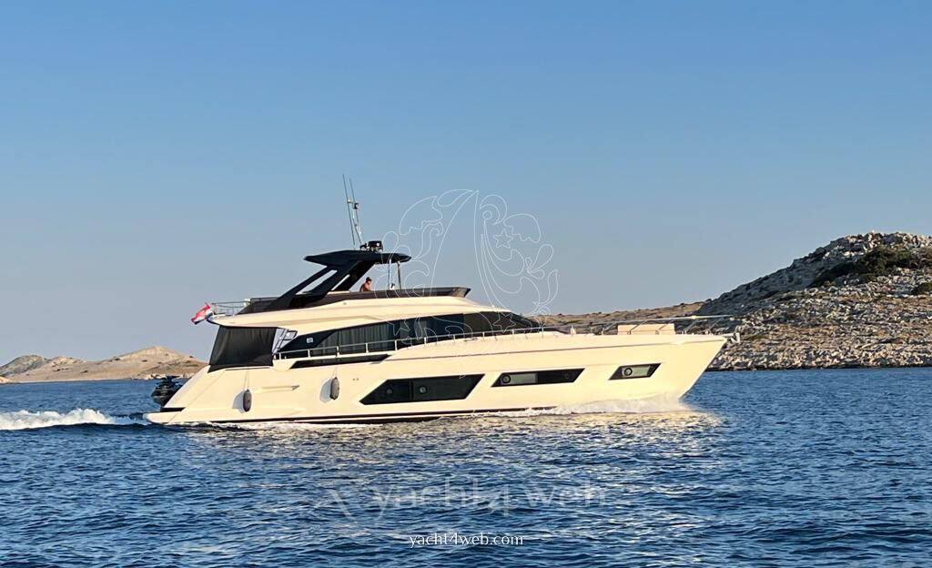 Ferretti yachts 670 