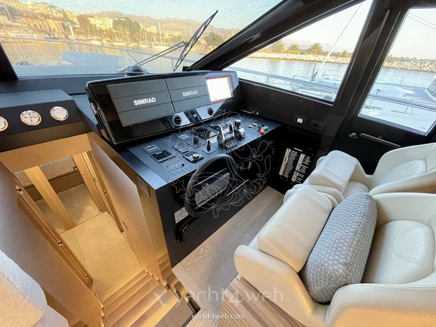 Ferretti yachts 670 barca a motore