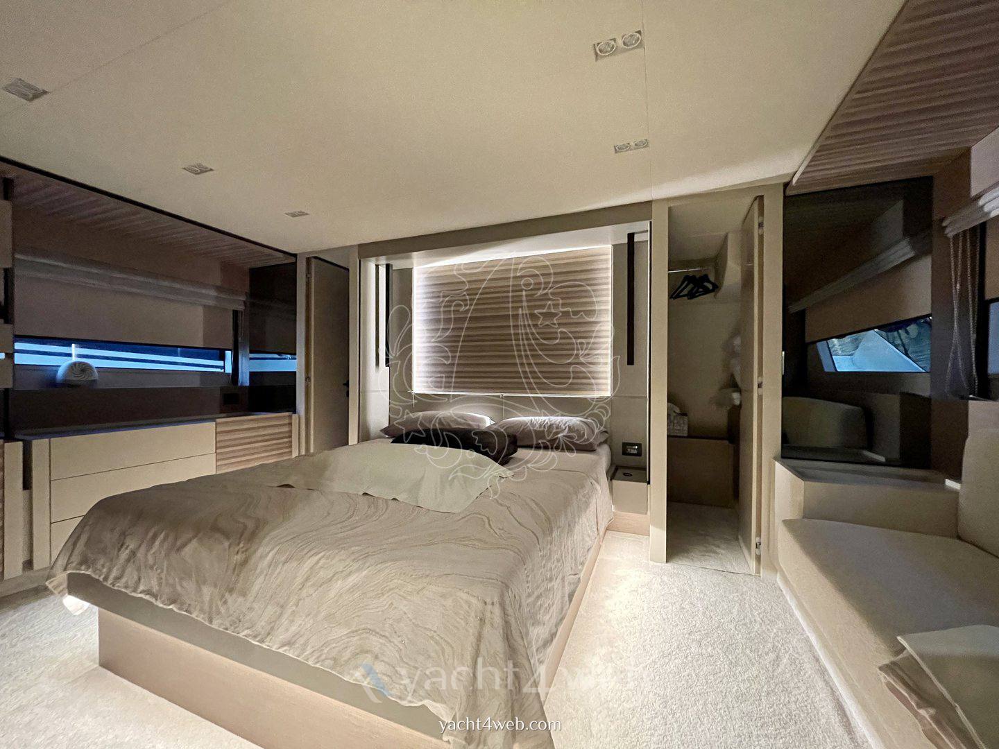 Ferretti yachts 670 Motoryacht usato