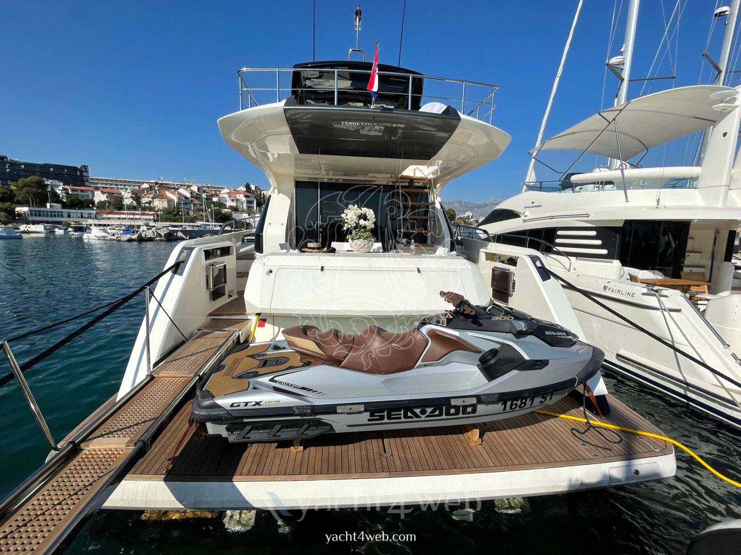 Ferretti yachts 670 barca a motore