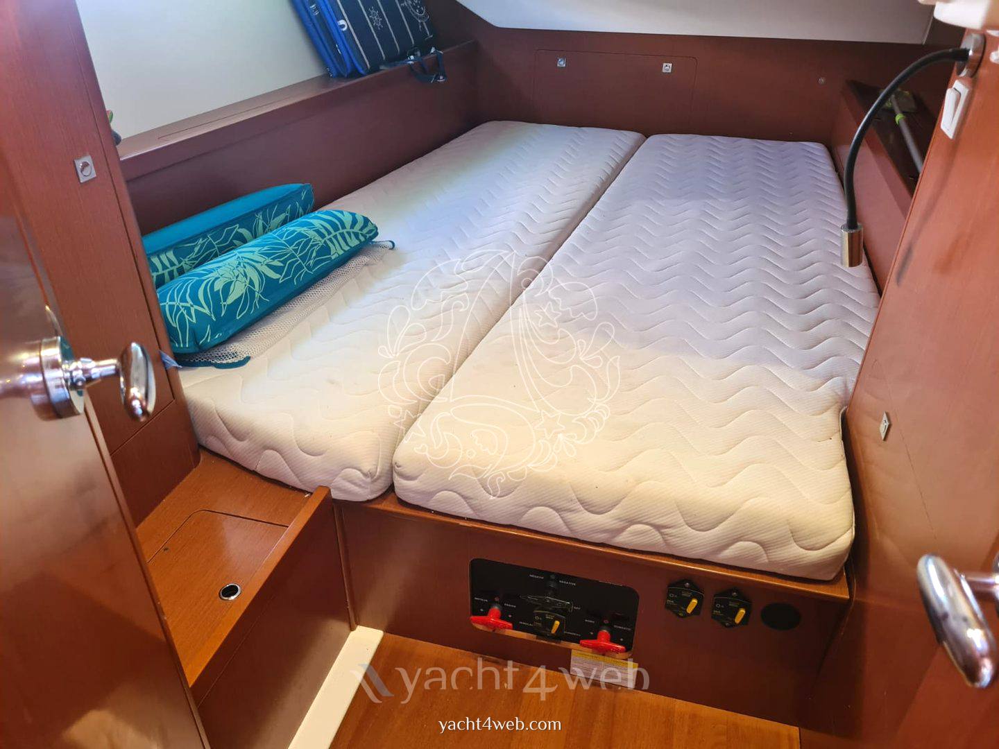 Beneteau Oceanis 41 используется