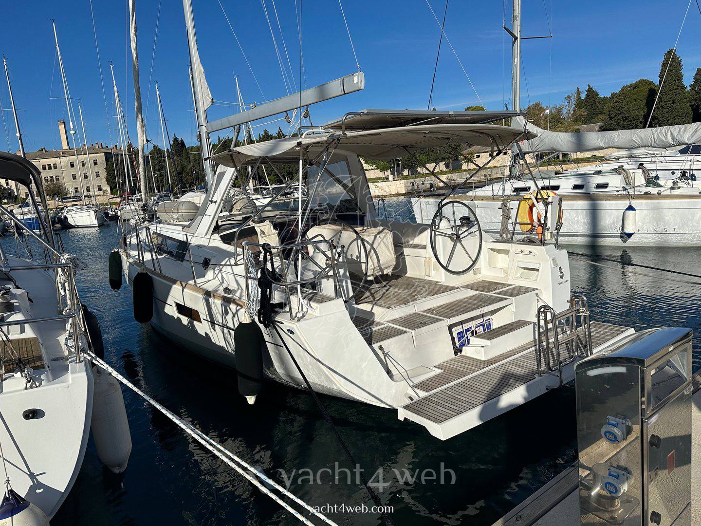 Beneteau Oceanis 41 Парусная лодка используется для продажи