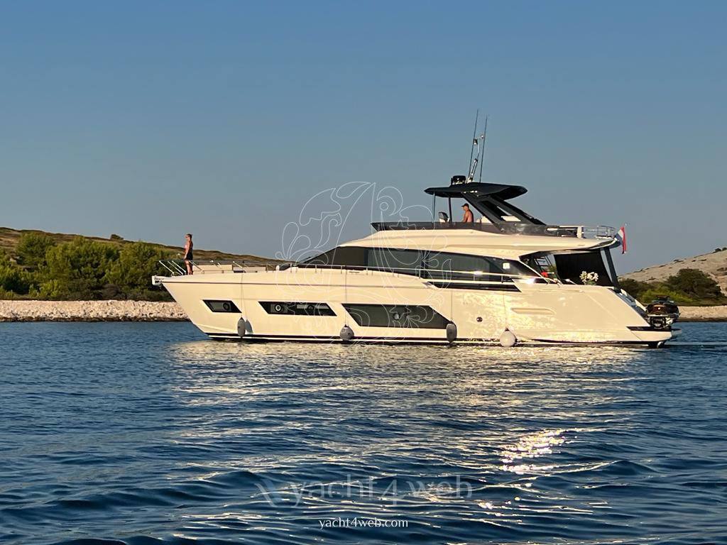 Ferretti yachts 670