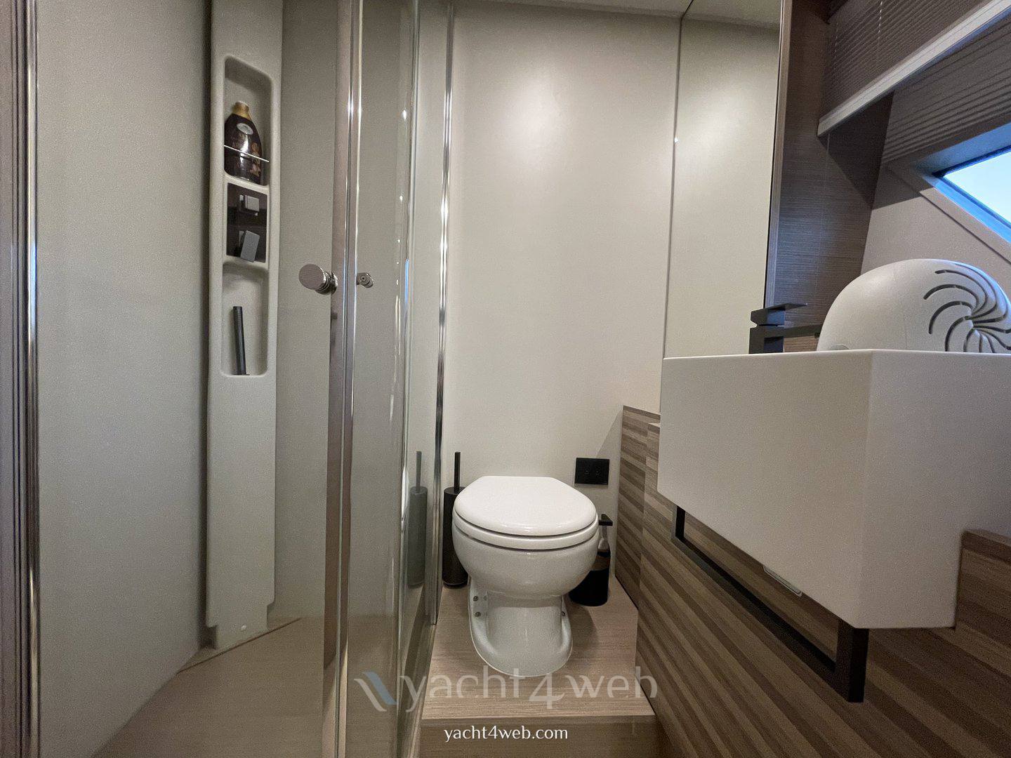 Ferretti yachts 670 Foto