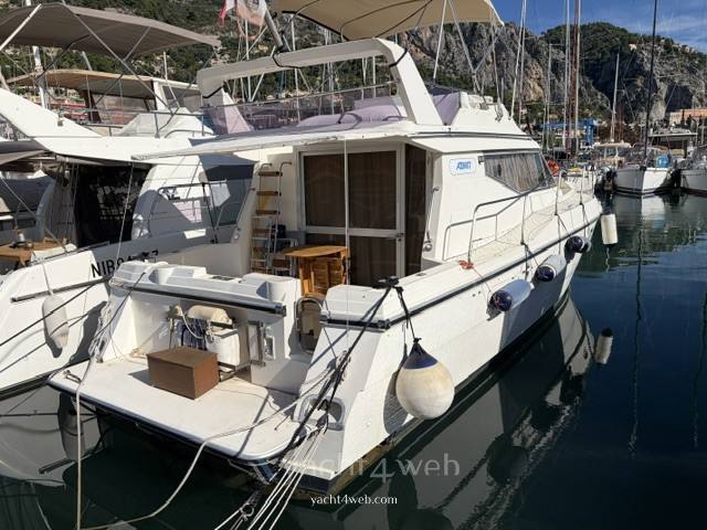 Azimut Az 35