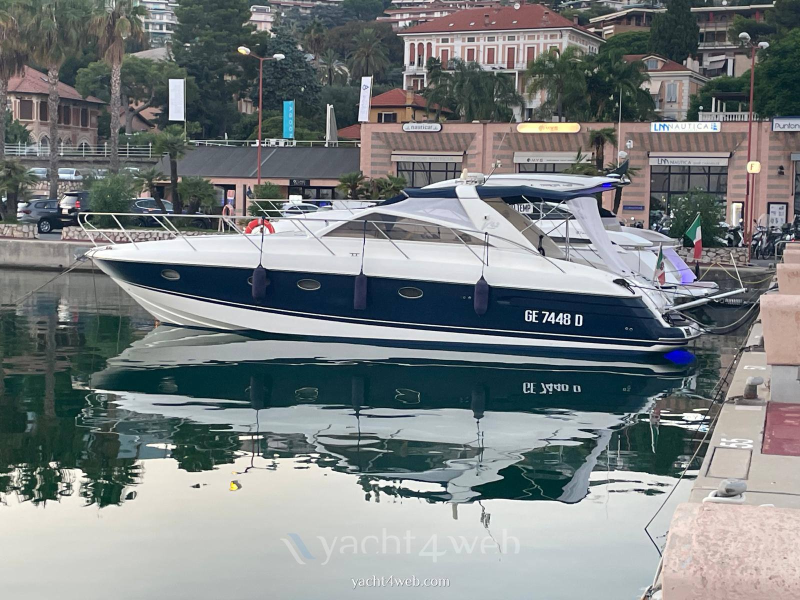 Princess yachts V 42
