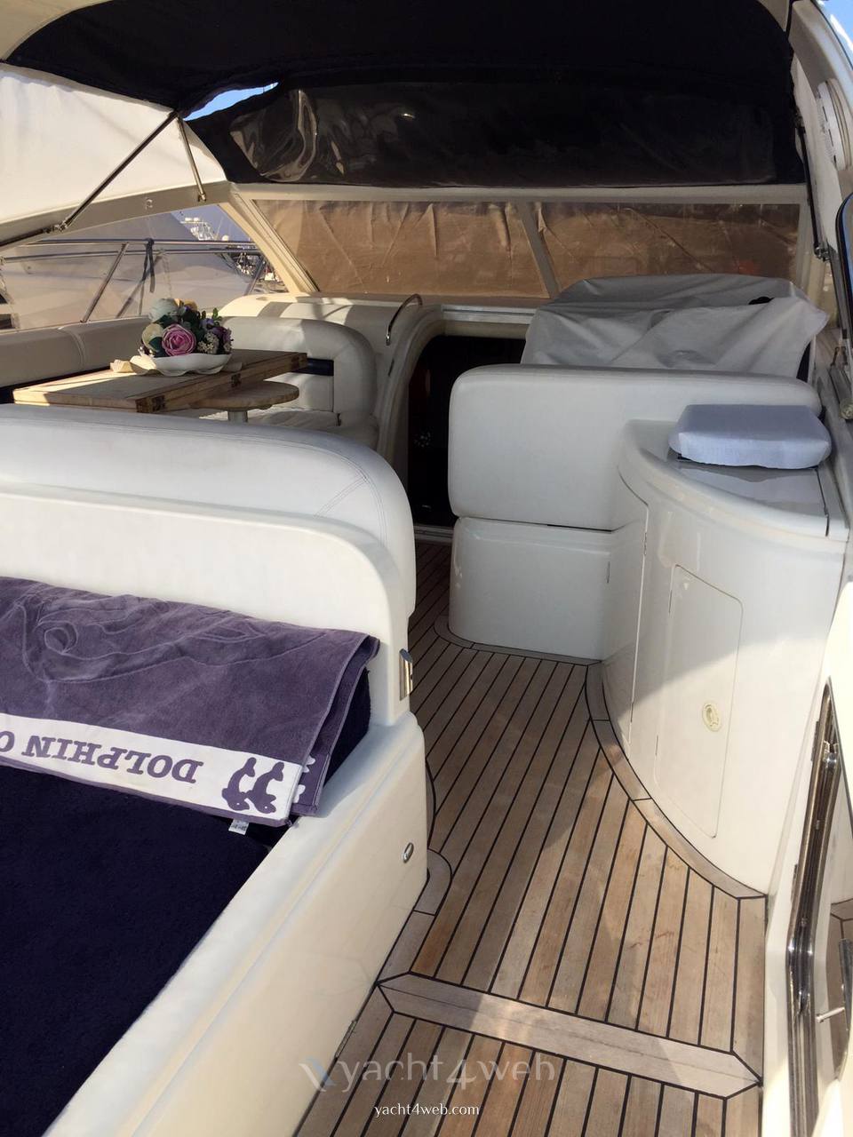 Princess yachts V 42