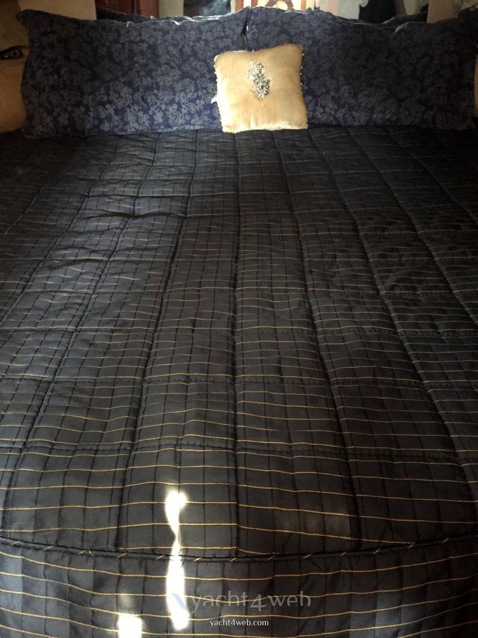 Princess yachts V 42