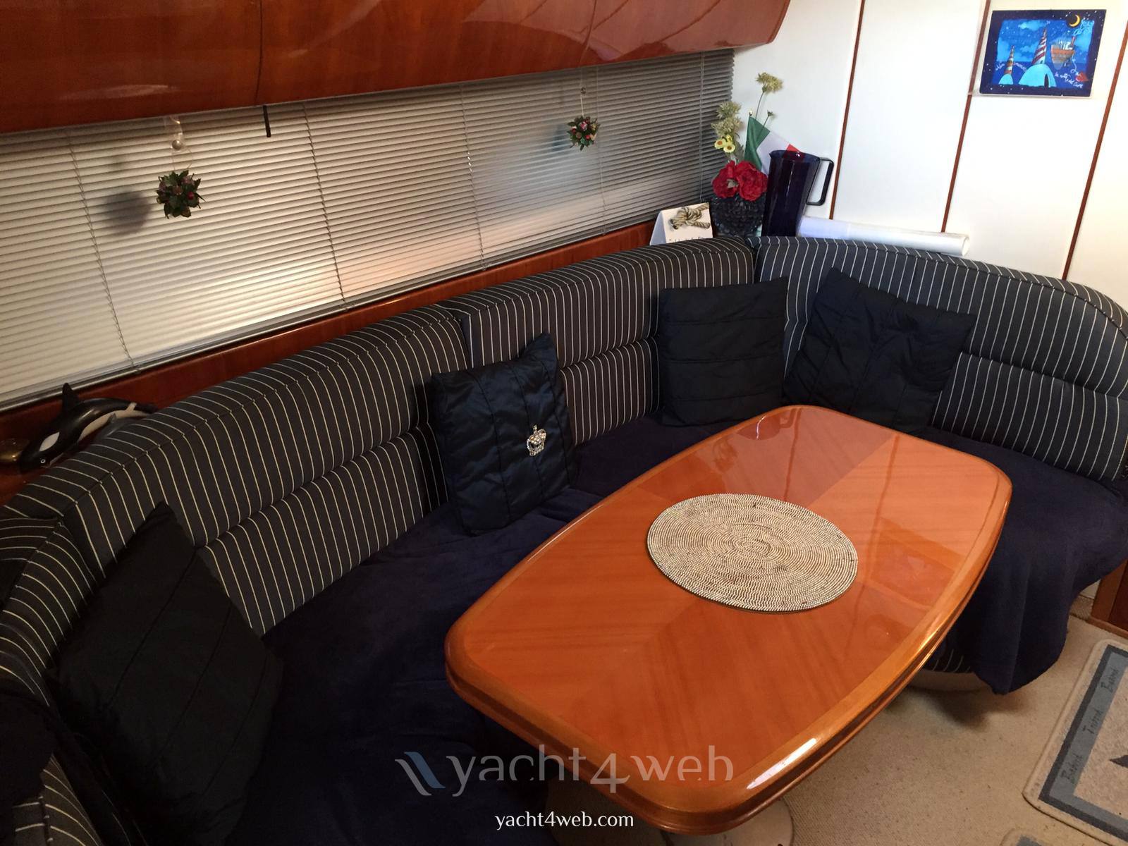 Princess yachts V 42