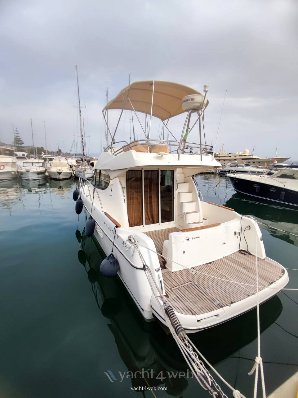 Jeanneau Prestige 32 Motorboot gebraucht zum Verkauf