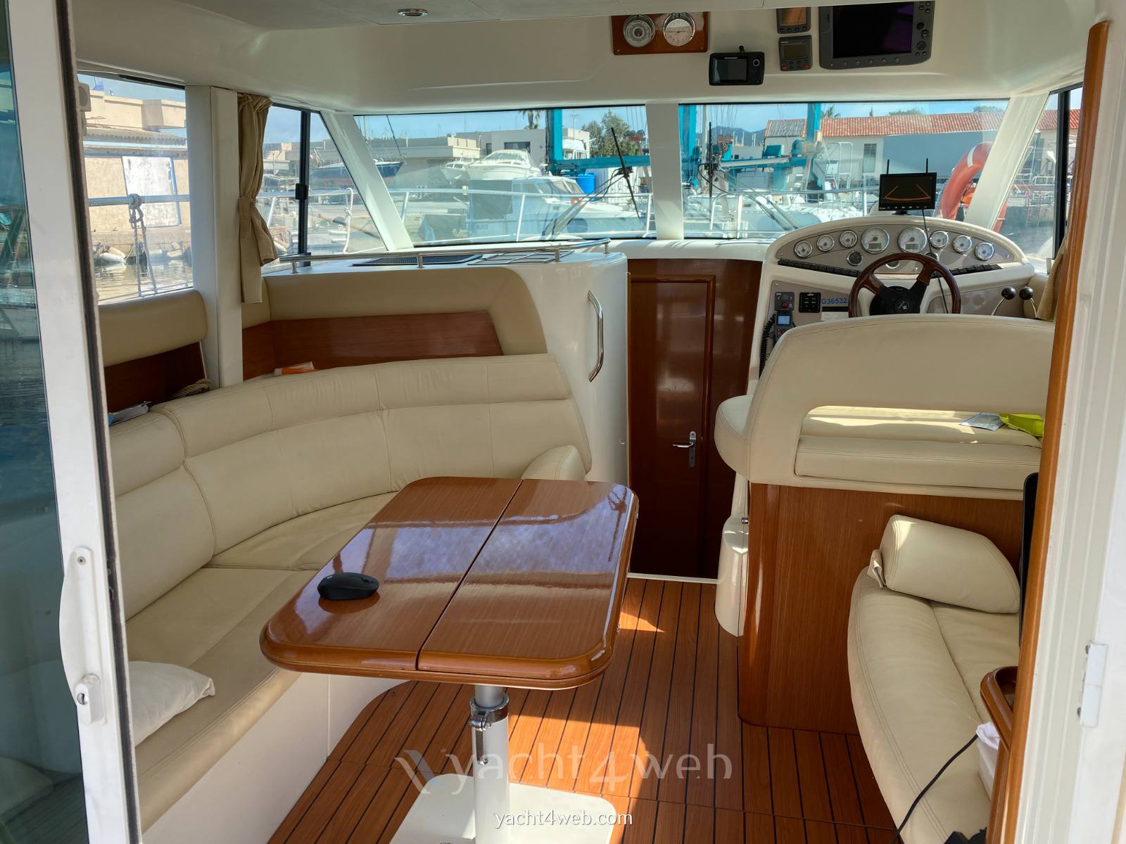 Jeanneau Prestige 32 Motorboot