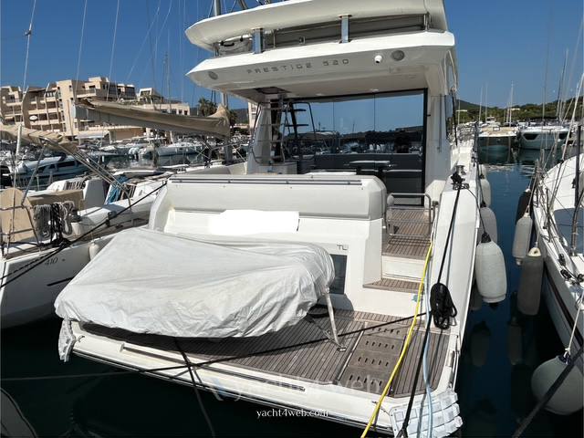 Prestige 520 Barca a motore usata in vendita