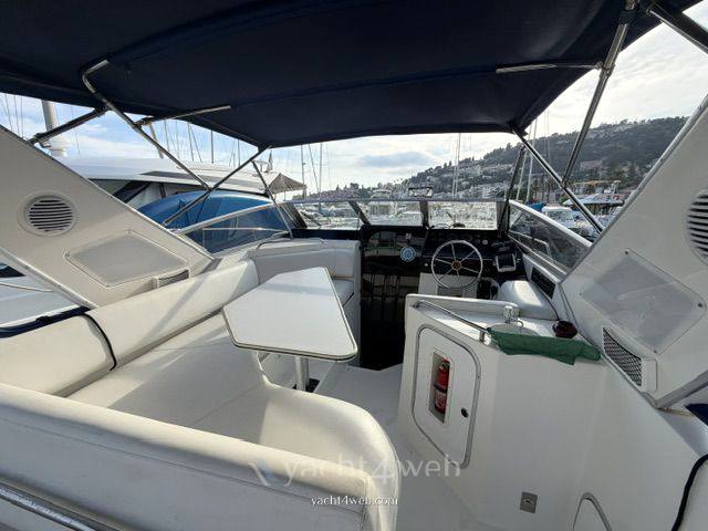 Bayliner Avanti 3055 照片