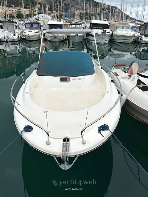 Jeanneau Cap camarat 715 wa Barco de motor usado para venta