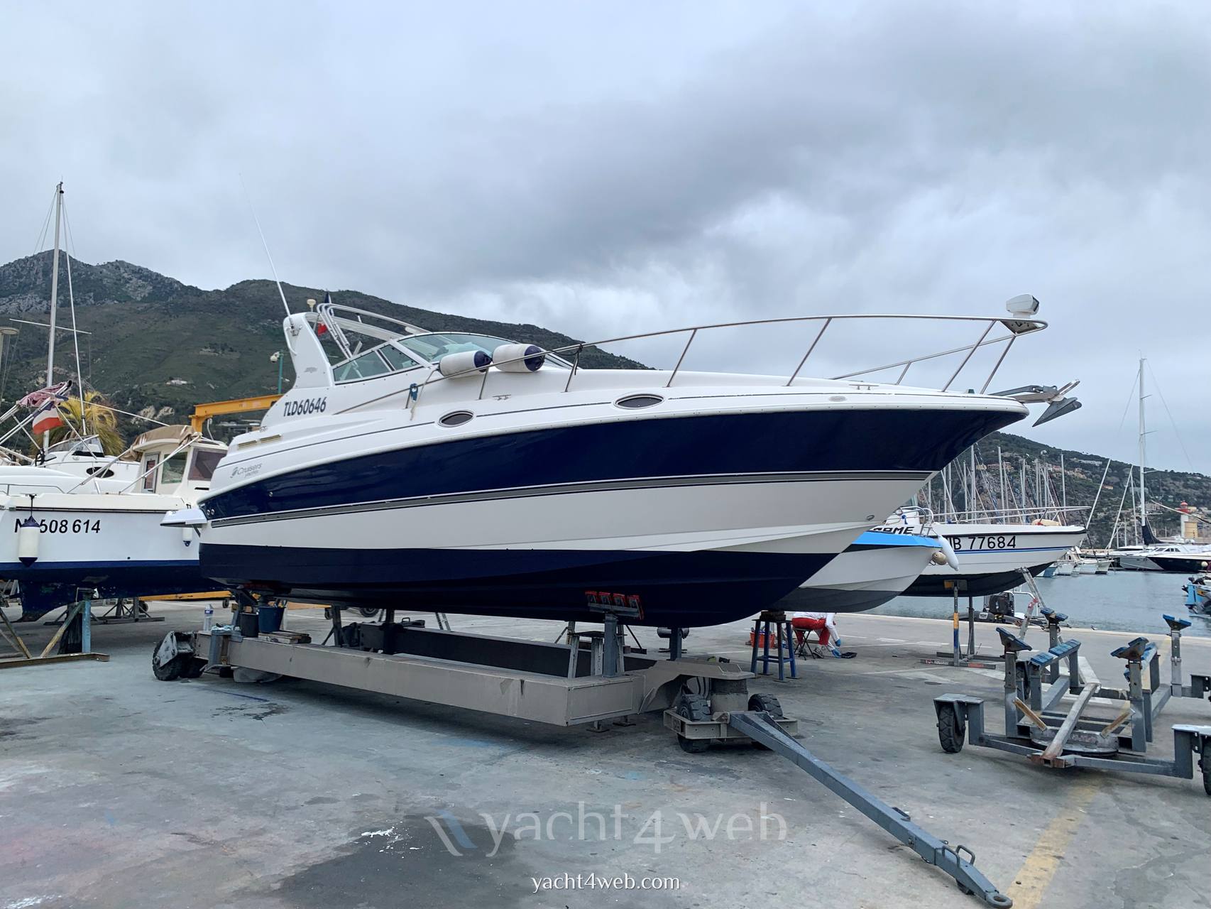 CRUISERS YACHTS Cruiser 280 cxi Barca a motore usata in vendita