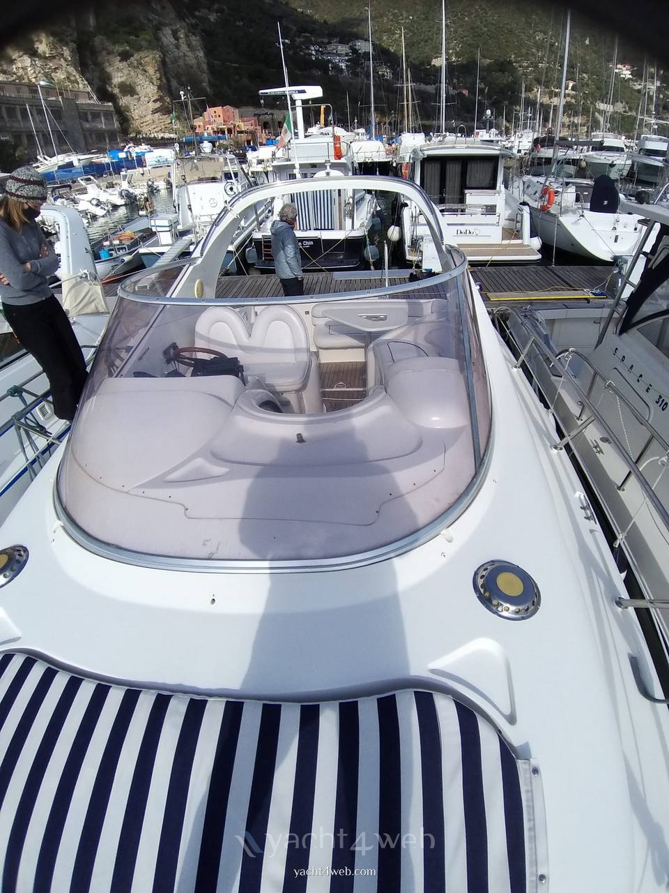SALPA Laver 32.5 Моторная лодка используется для продажи