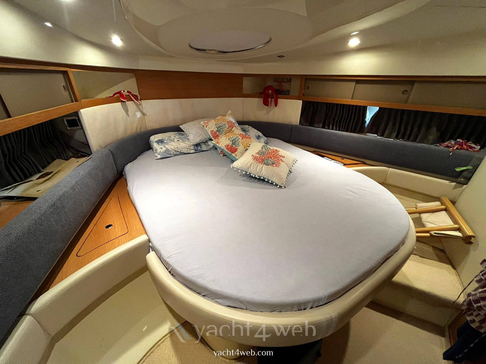 Fairline Targa 38 قارب بمحرك مستعملة للبيع