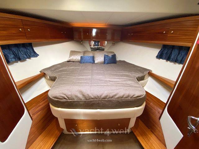 Acm Dynasty 43 Flybridge