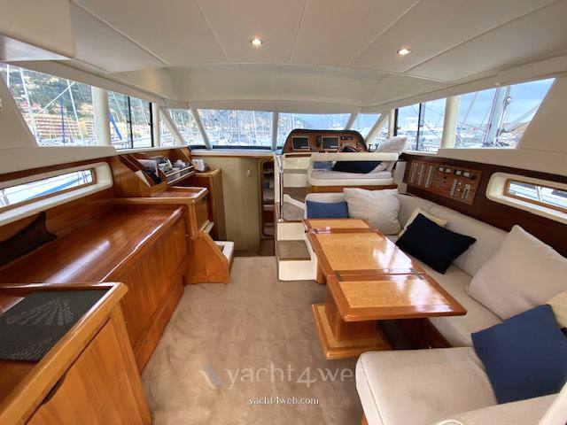 Acm Dynasty 43 barca a motore