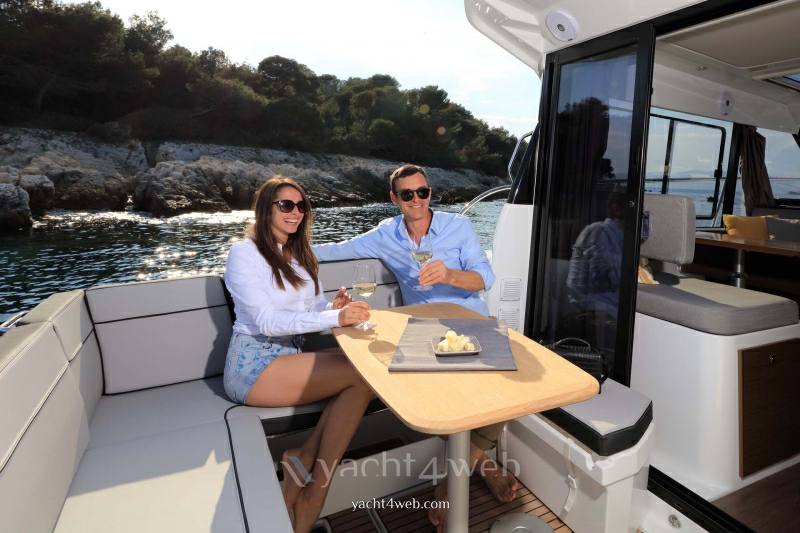 JEANNEAU Merry fisher 1095 new Aft Cabin new