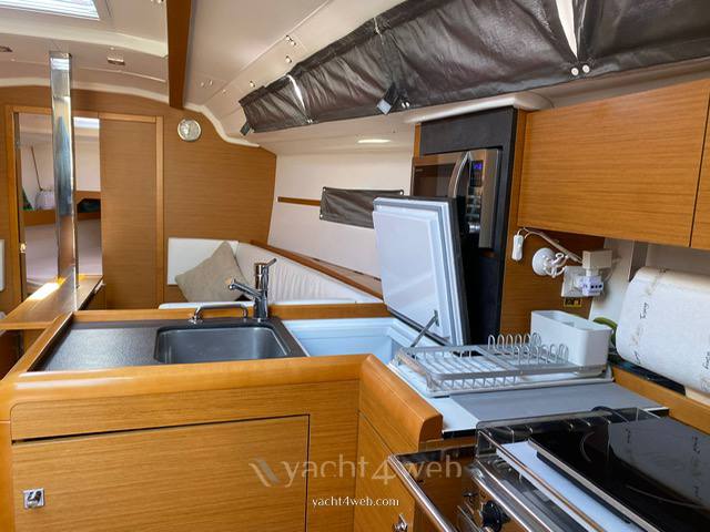 Jeanneau Sun odyssey 349 帆船