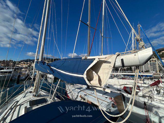 Jeanneau Sun odyssey 32.2 sailing boat
