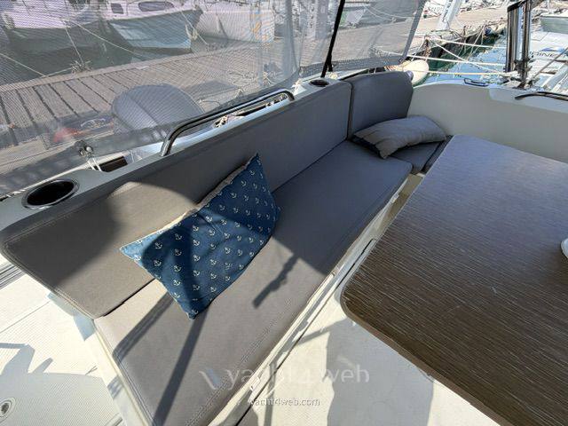 Beneteau Antares 8 barca a motore