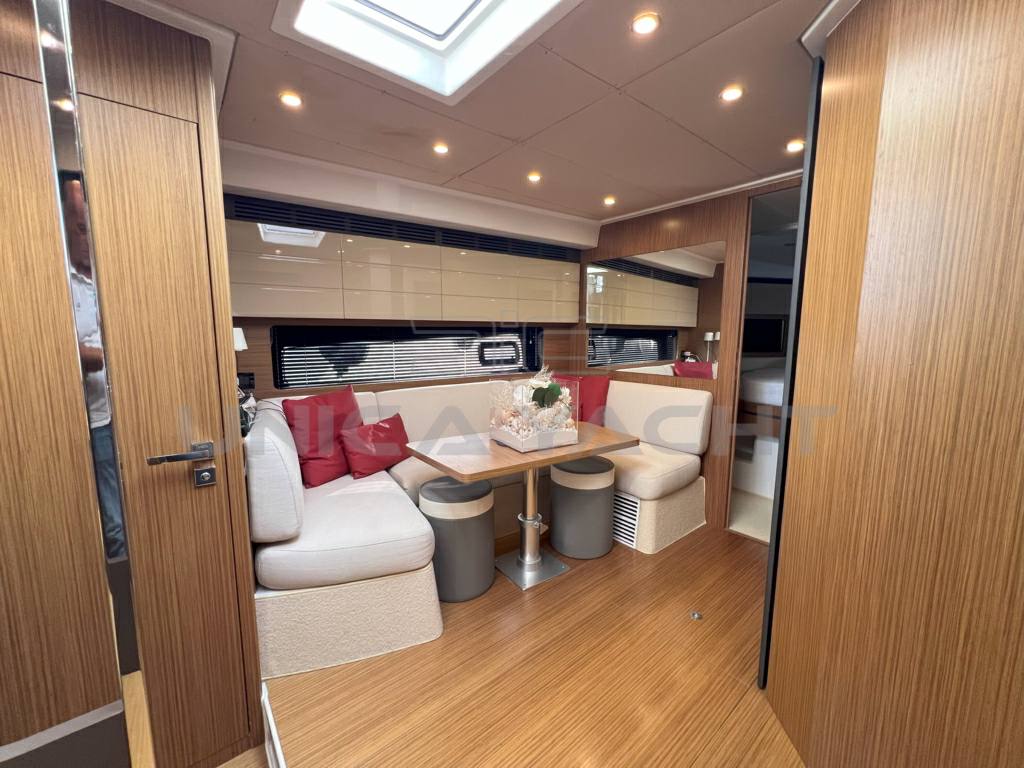 Azimut atlantis 43 hard top