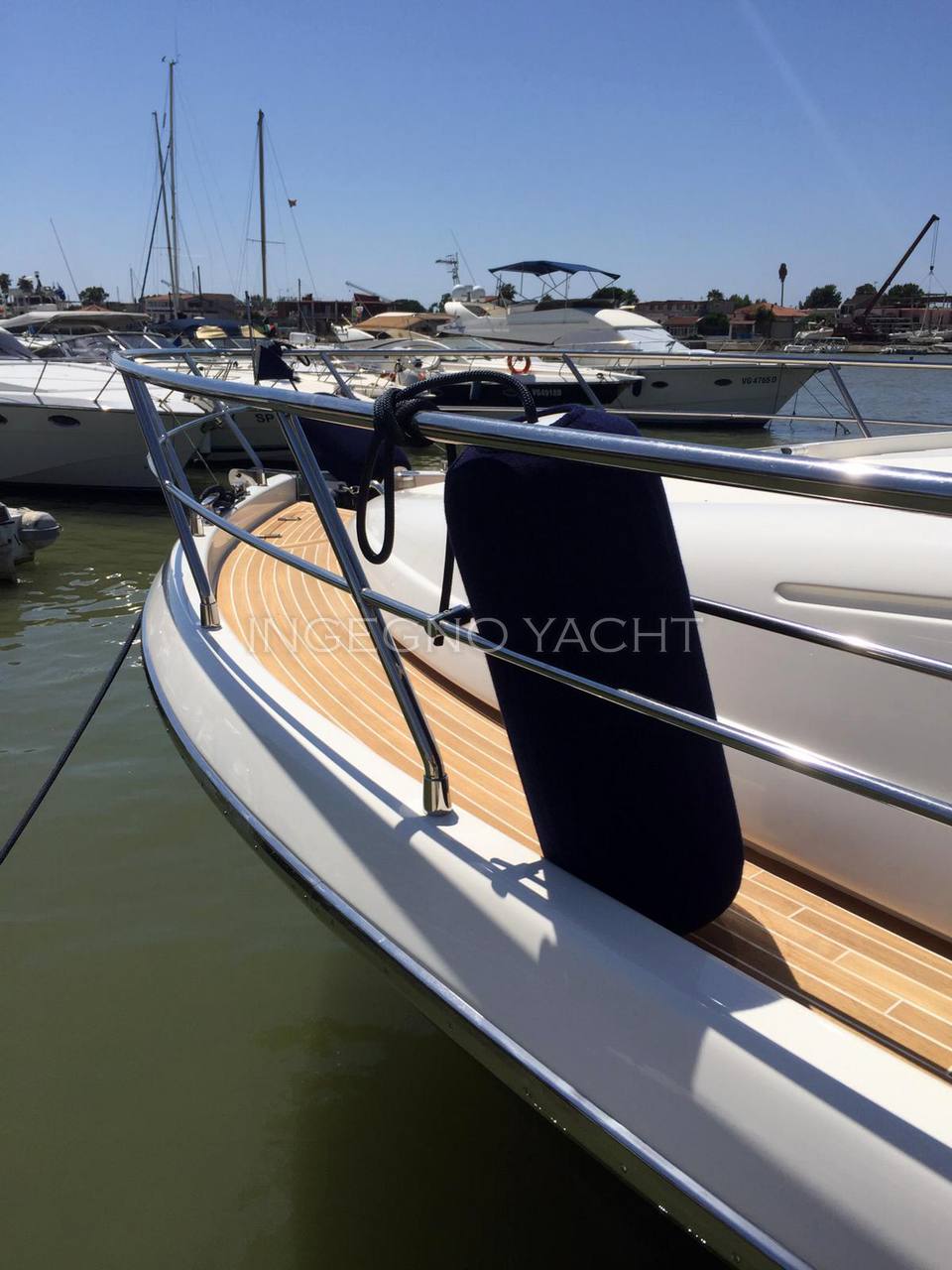 Uniesse 55 fly usado