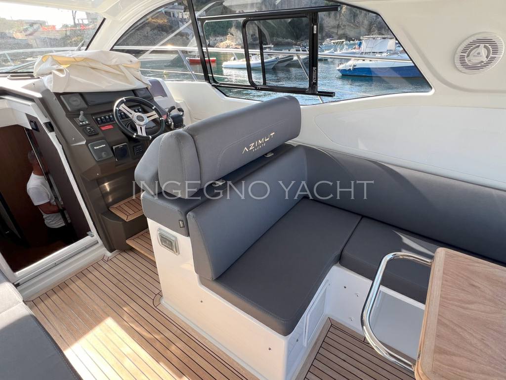 Azimut atlantis 43 hard top bateau à moteur