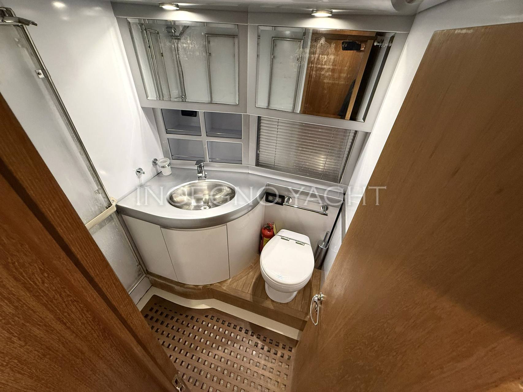 Solare 47 hard top fotografia