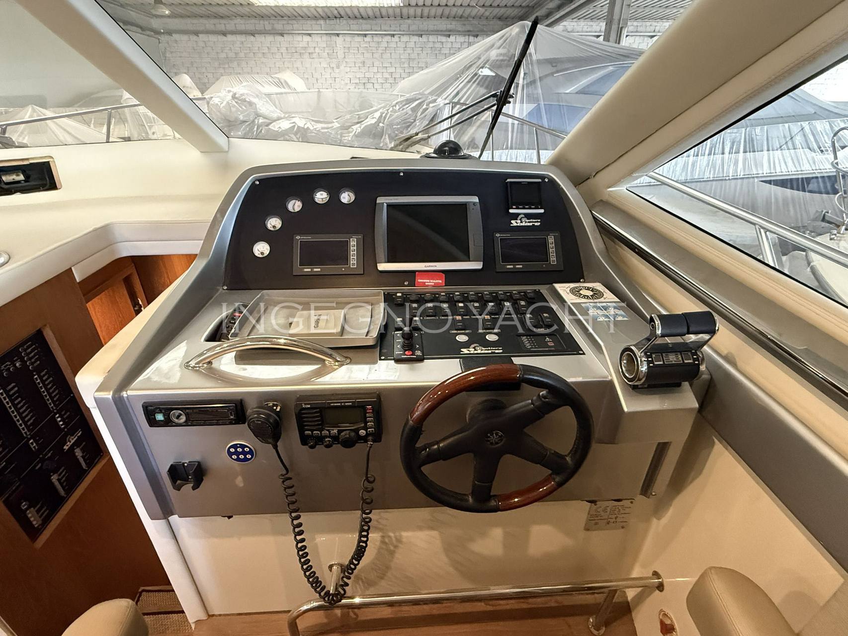 Solare 47 hard top usato