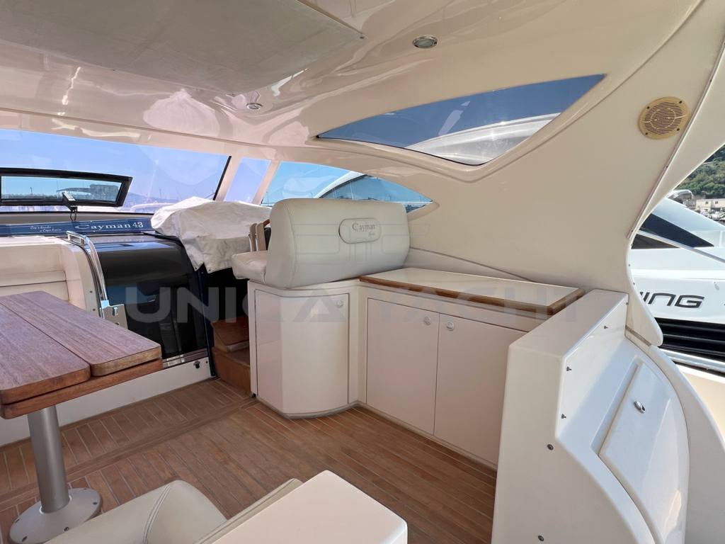 Cayman 43 bateau à moteur