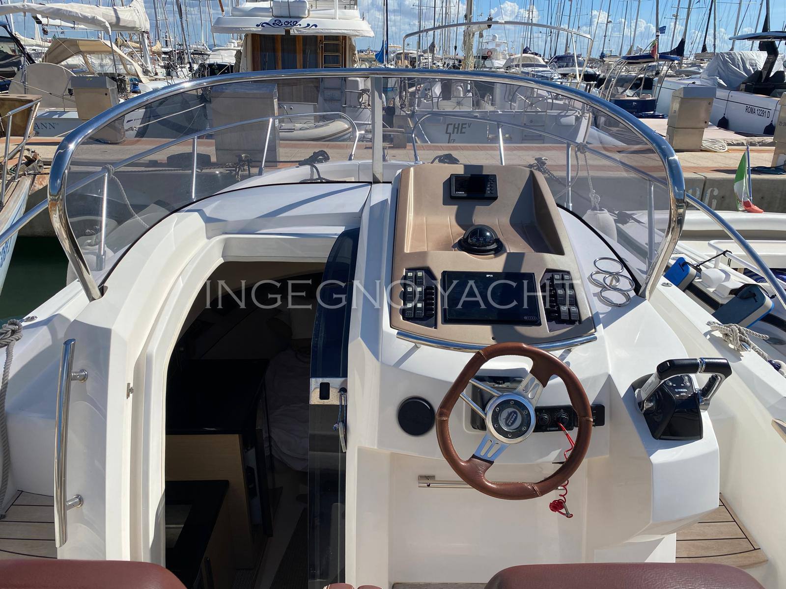 Sessa 30 key largo Photo